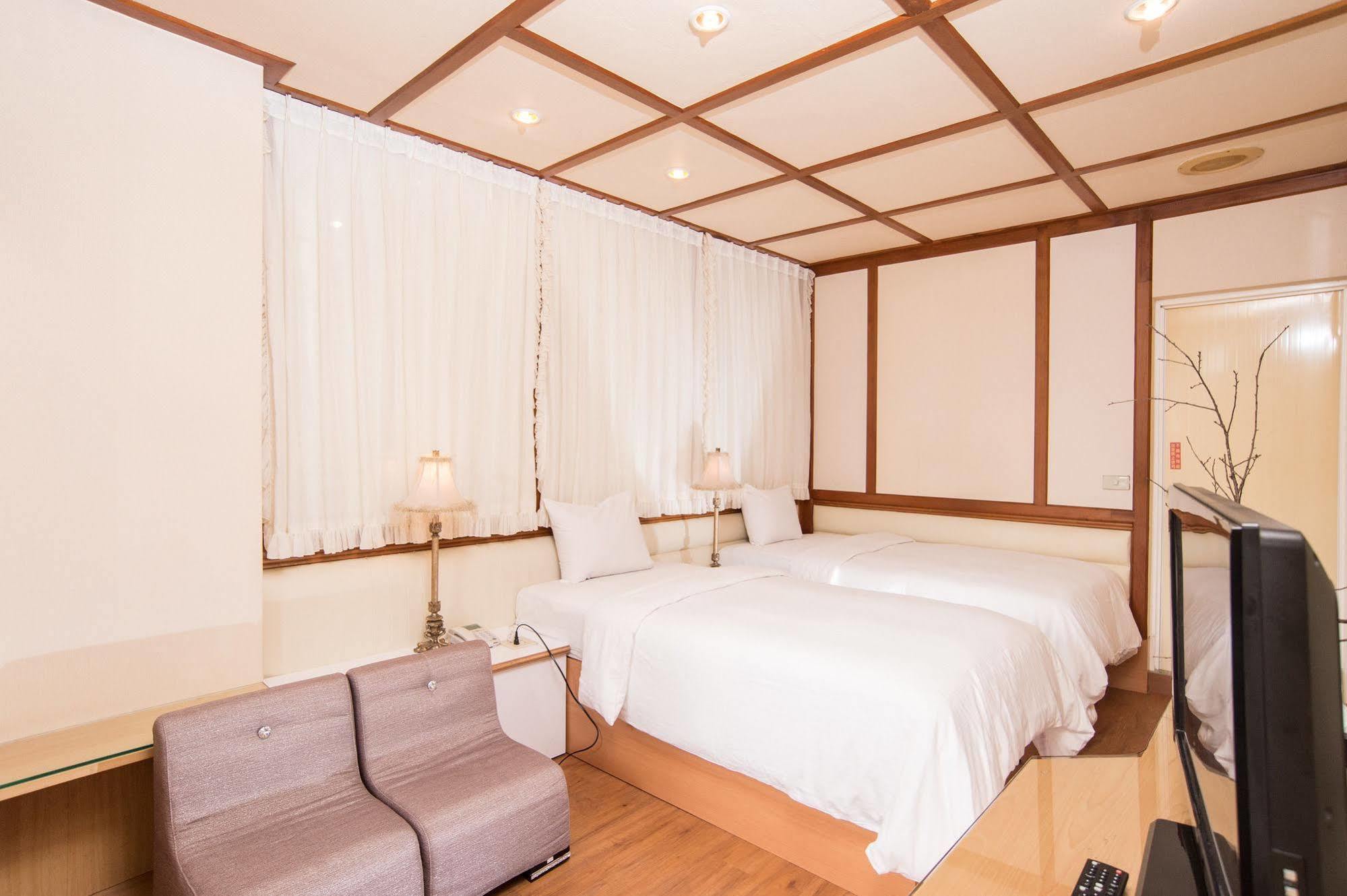 Day Chen Hotel Yilan Εξωτερικό φωτογραφία